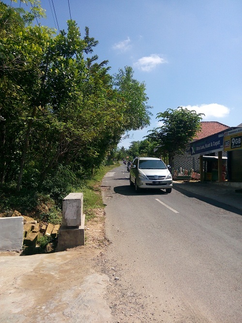 &#91;Mudik Di Hari Lebaran&#93; Nunggu dulu mau nyebrang