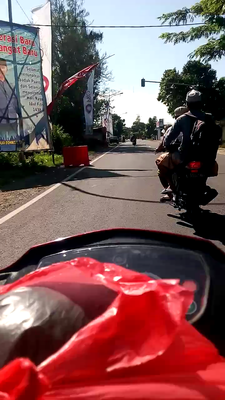 &#91;Mudik Di Hari Lebaran&#93; ketemu pemuda bersongkok