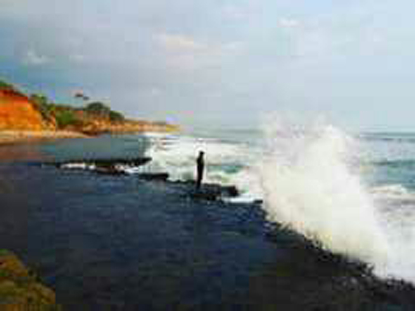 Pantai Abrasi Lais Bengkulu Utara