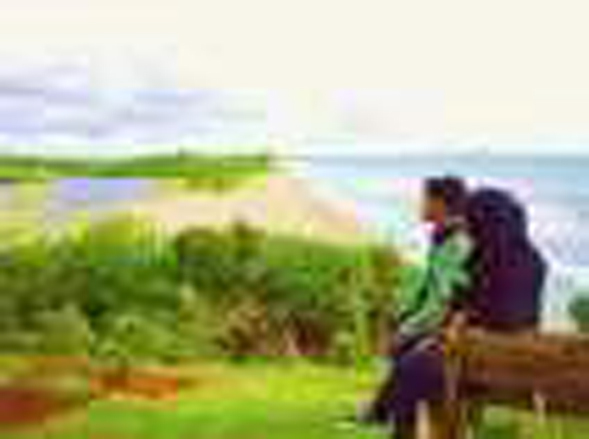 Ngadem di Pinggir Pantai