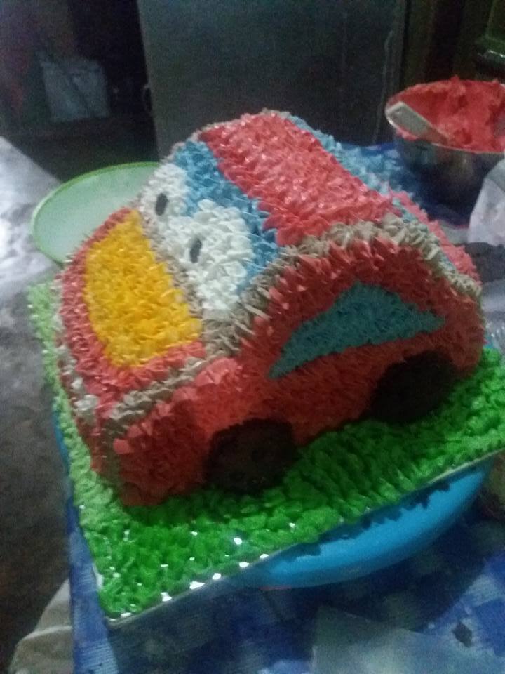 Kue bentuk mobil