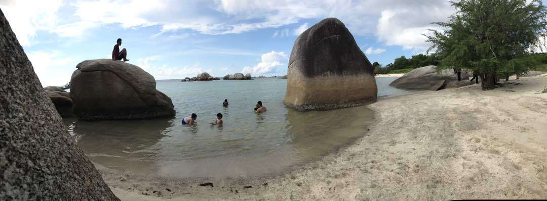 santai di pantai
