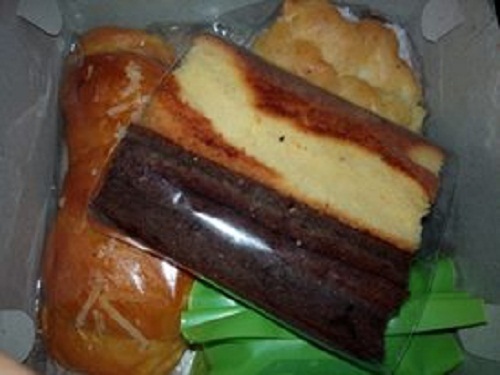 Roti Lapis dan sahabatnya