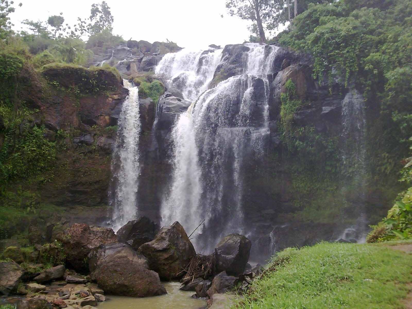 Air terjun Putri Malu