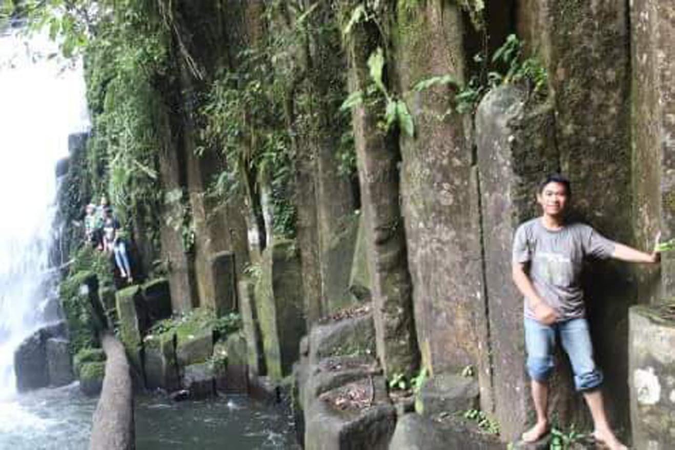 Air terjun Batu Betiang Bengkulu