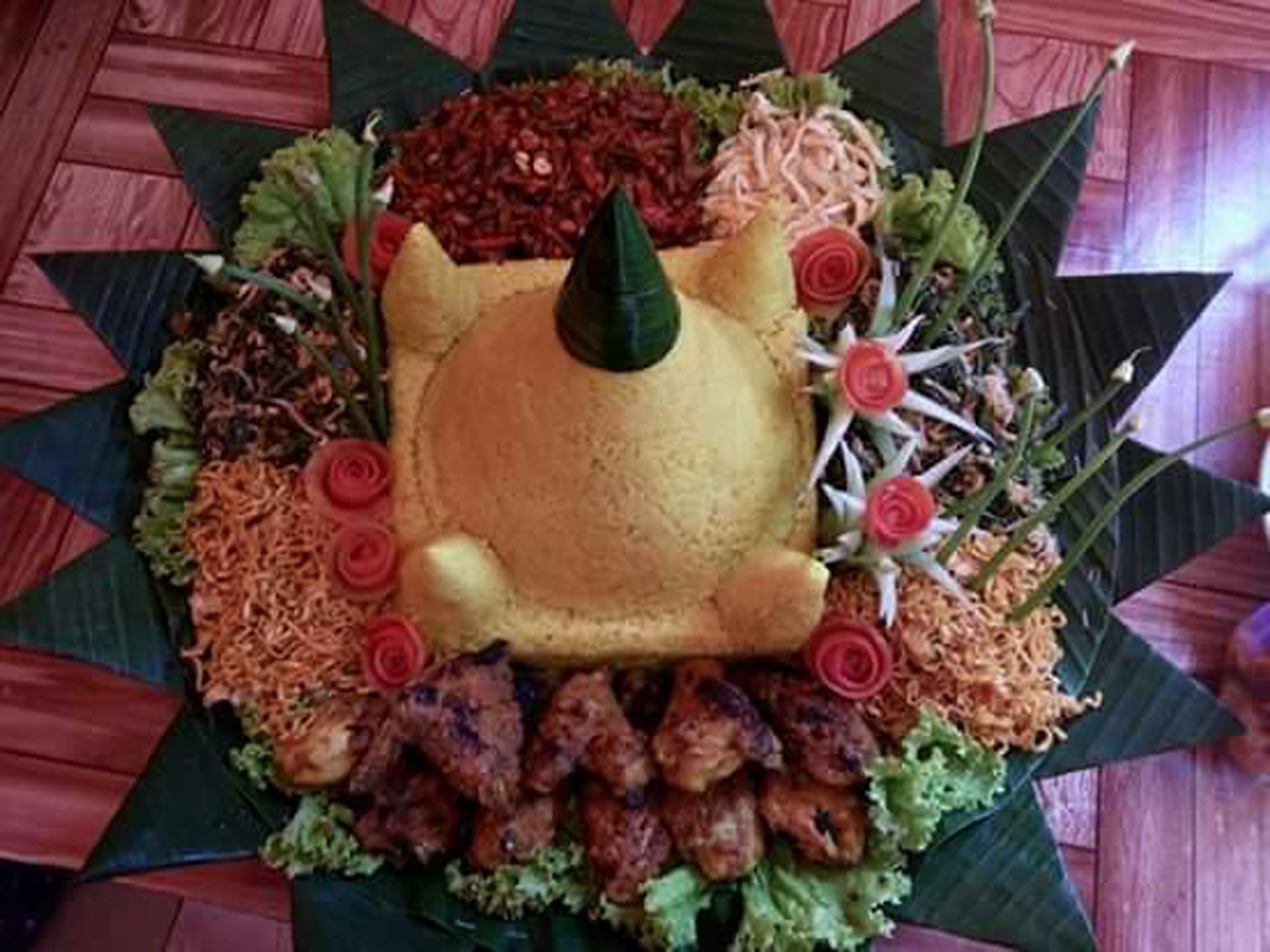Tumpeng lucup