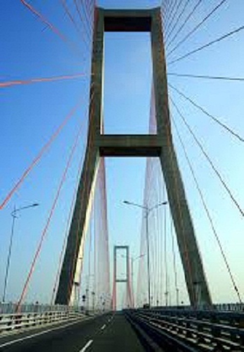 madusura jembatan