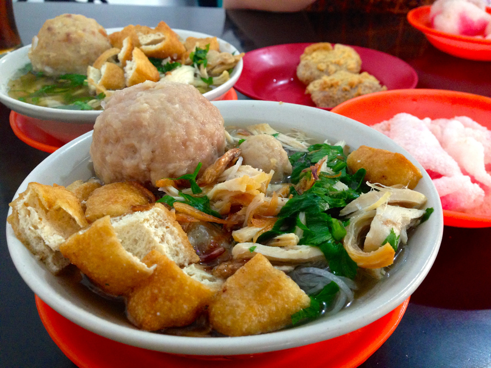 Bakso tahu kuning