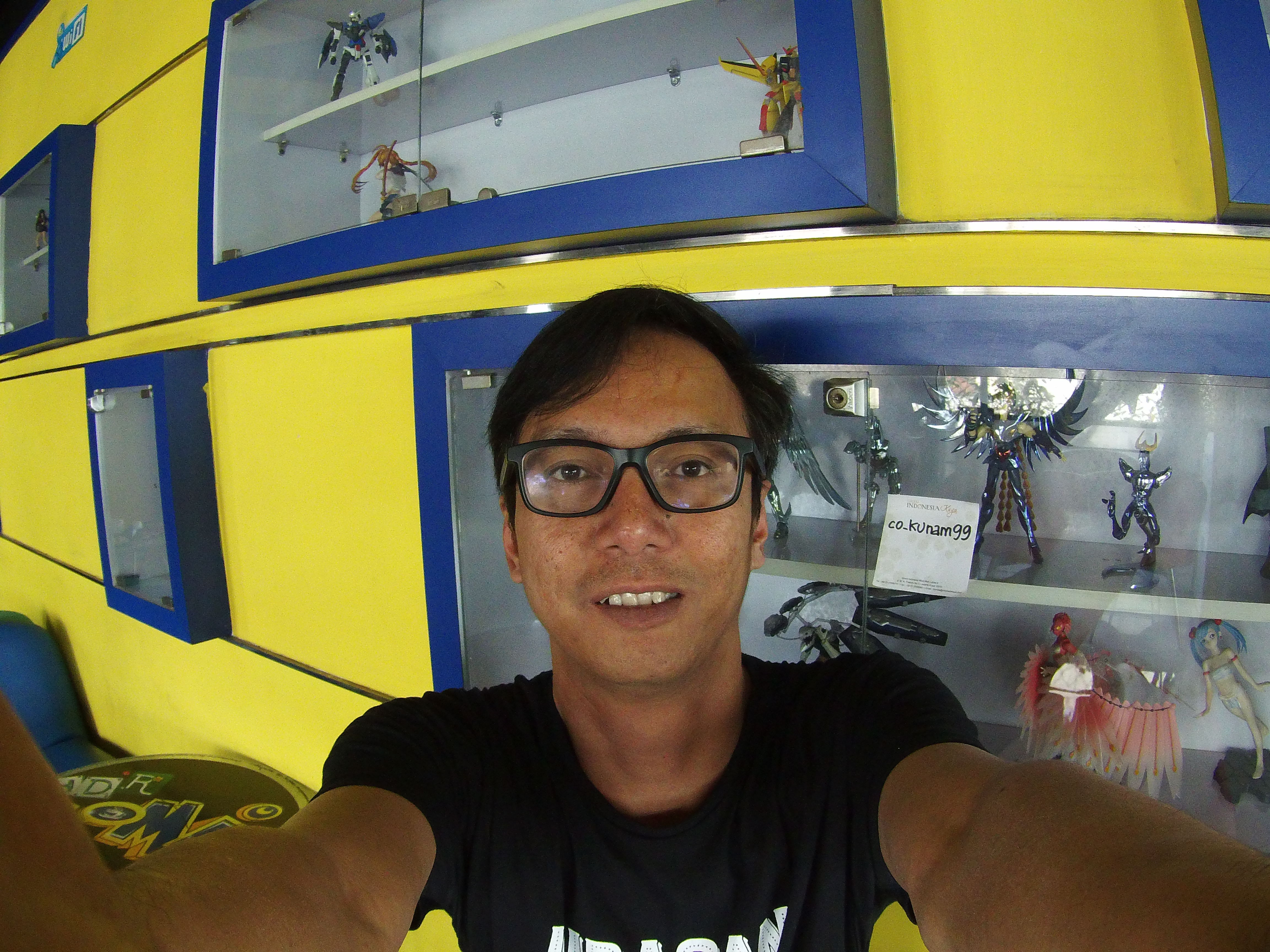 #BestCollection Make a photo with Figma Collection