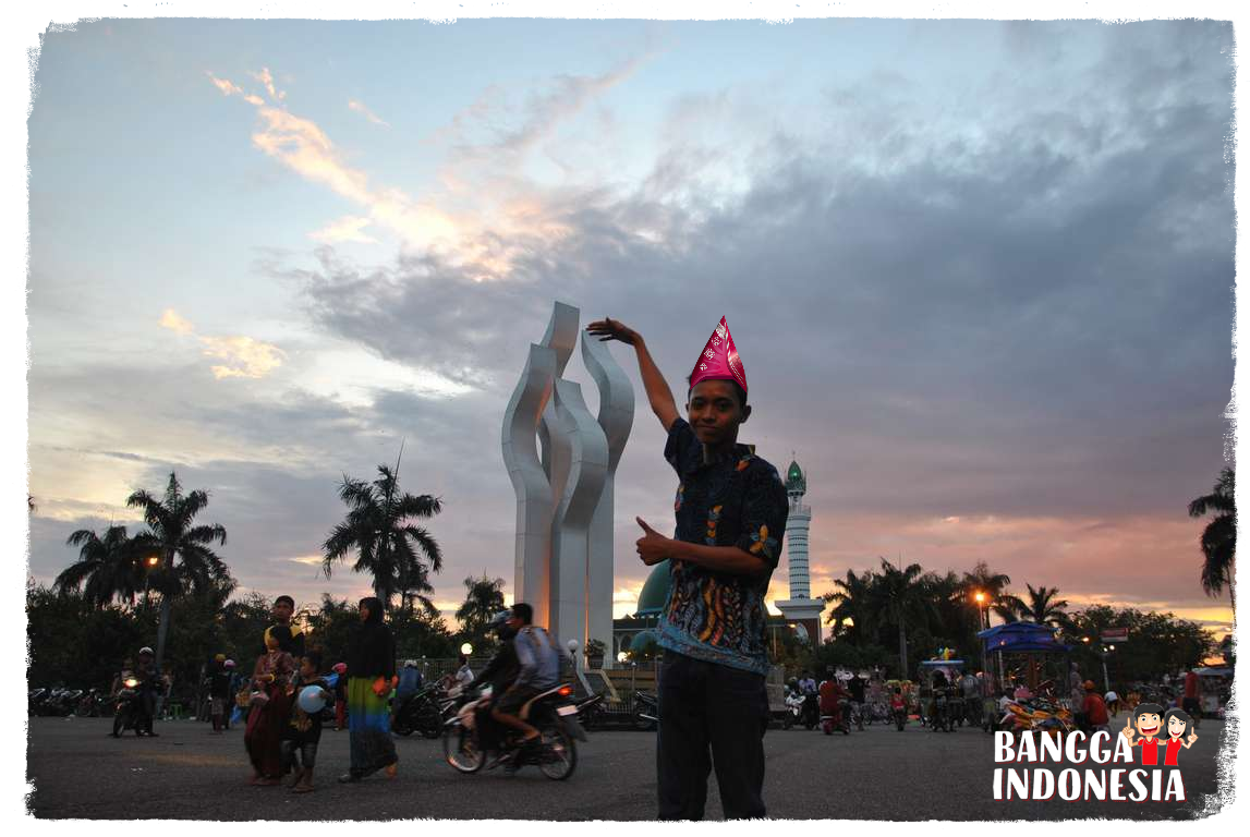 Bangga dengan berbagai macam budayanya salah satunya monumen ini