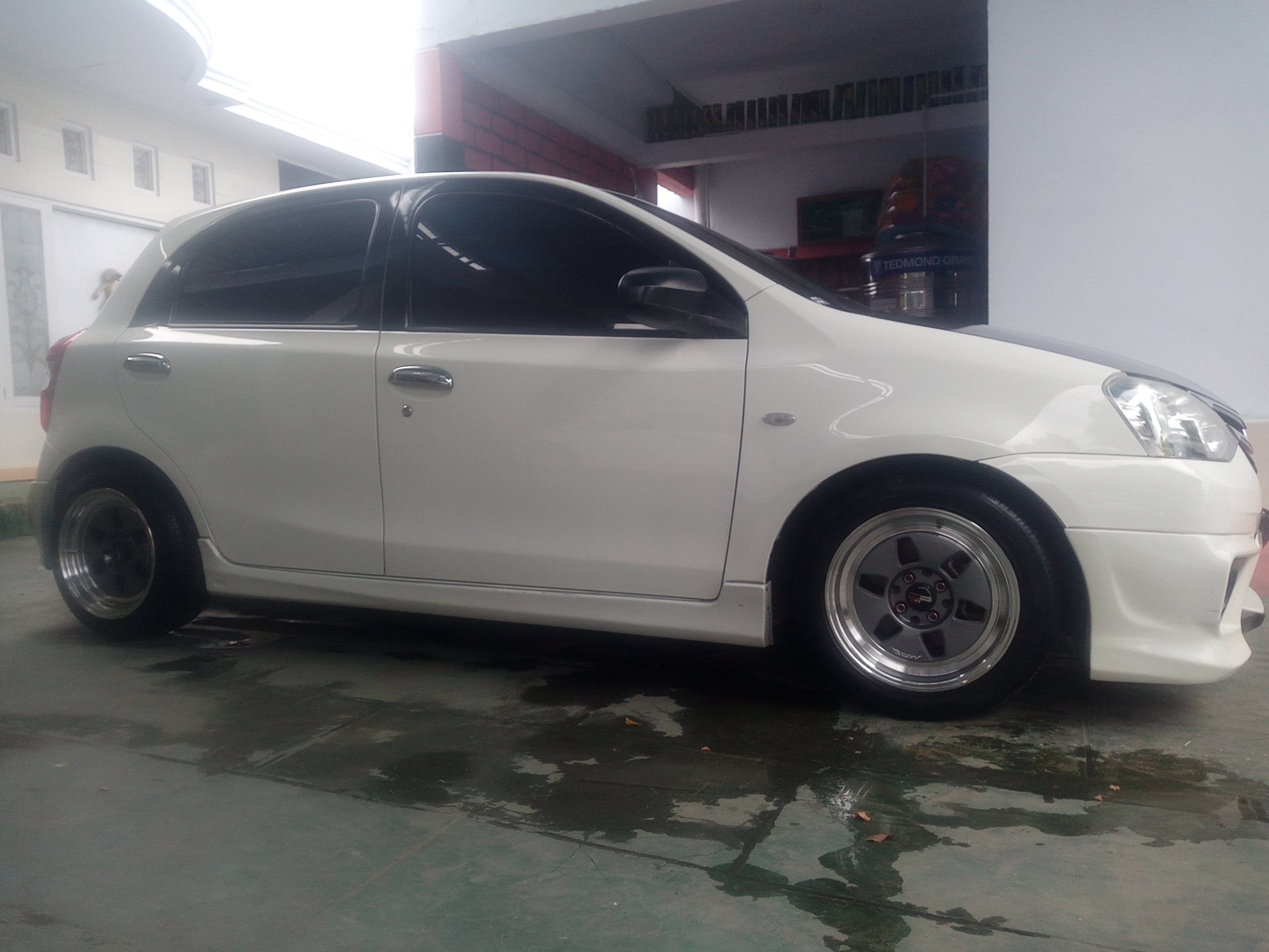 Etios type J pakai body kit tom's