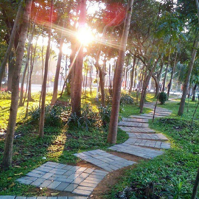 Asyiknya nongi di Taman Kunang-kunang Malang