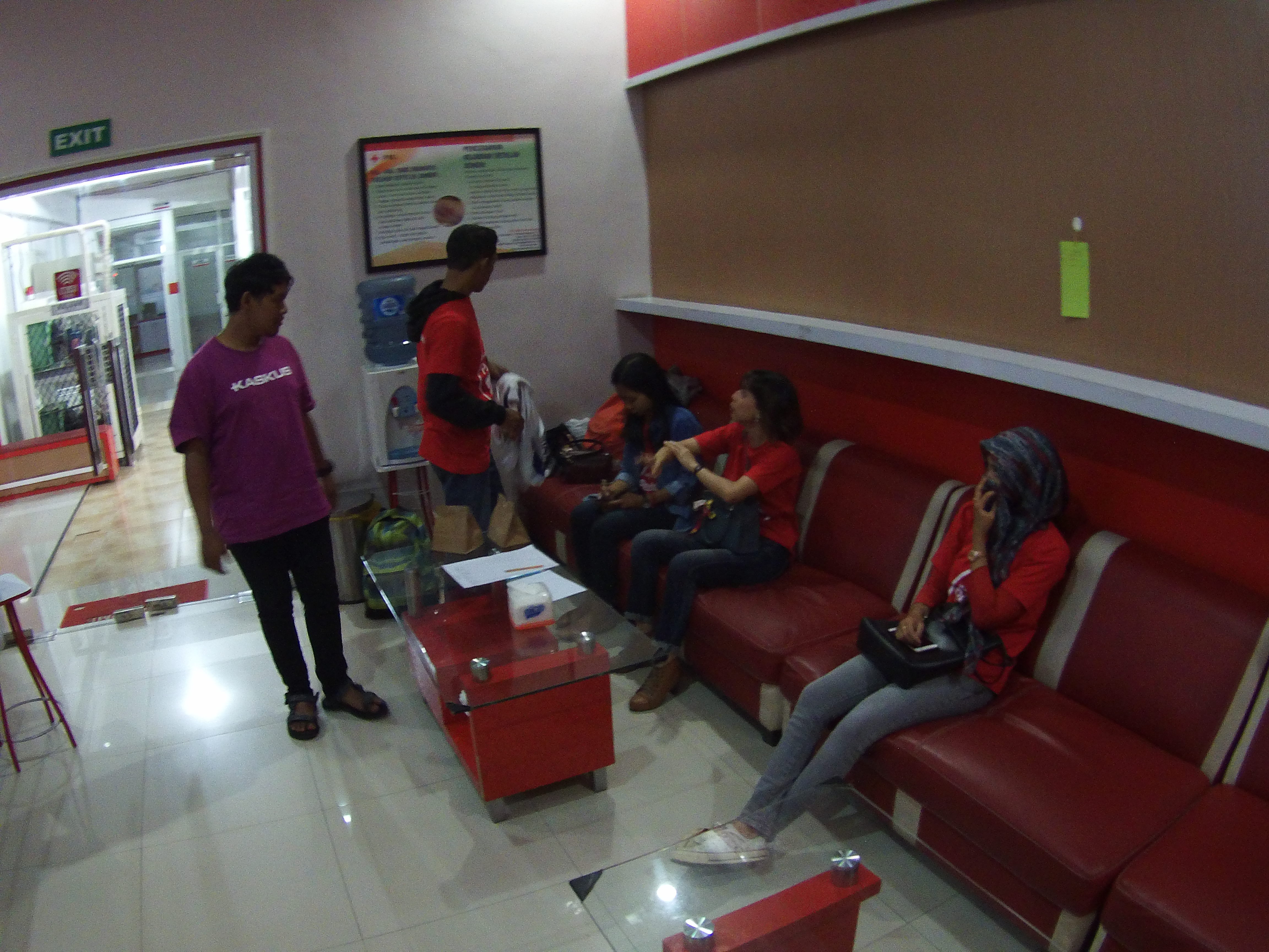 Inilah Panitia di Ruang Pemulihan #KASKUSPeduli #RegionalMalang