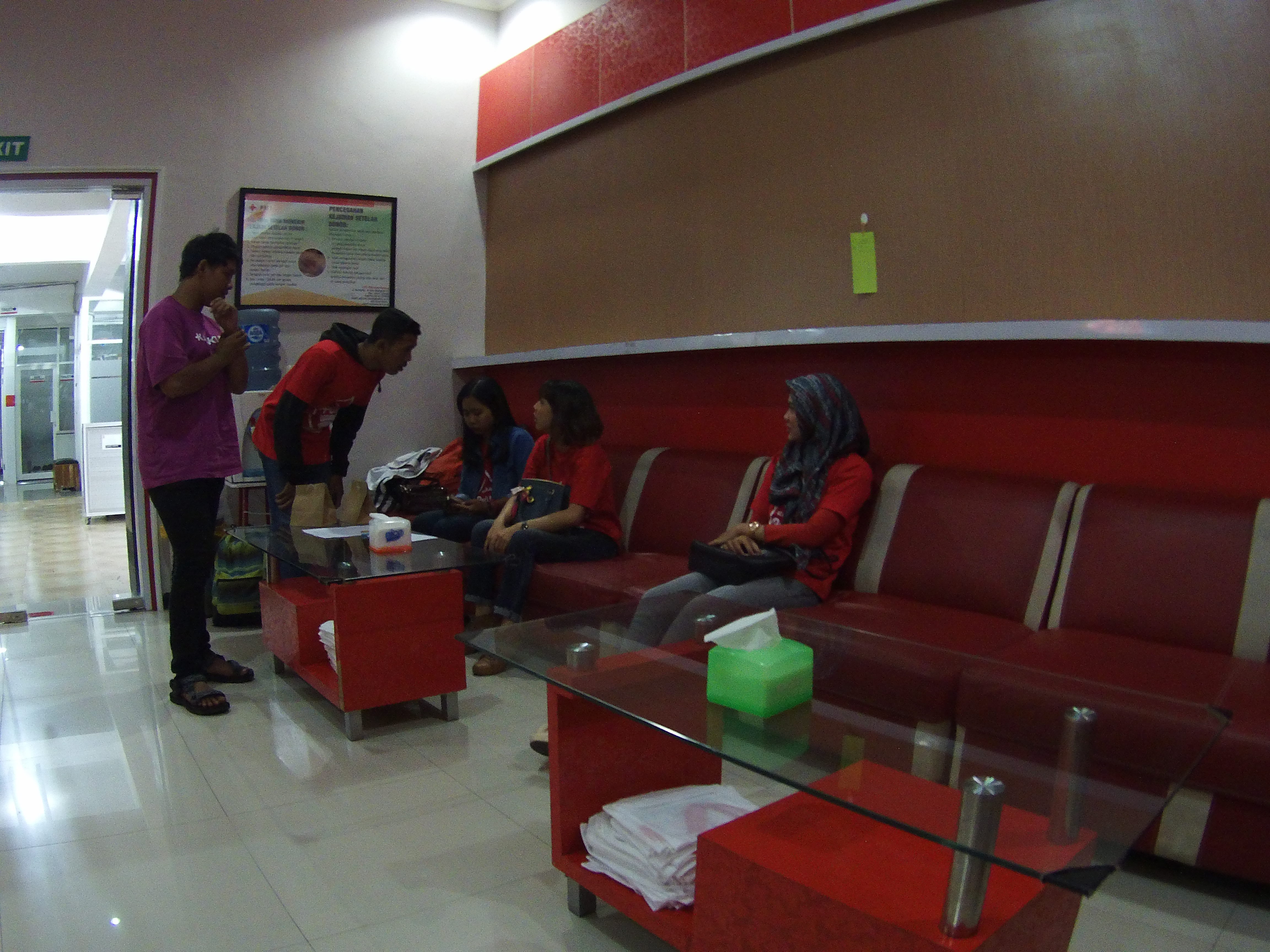 RL lagi memberikan pengarahan kepada panitia #KASKUSPeduli #RegionalMalang