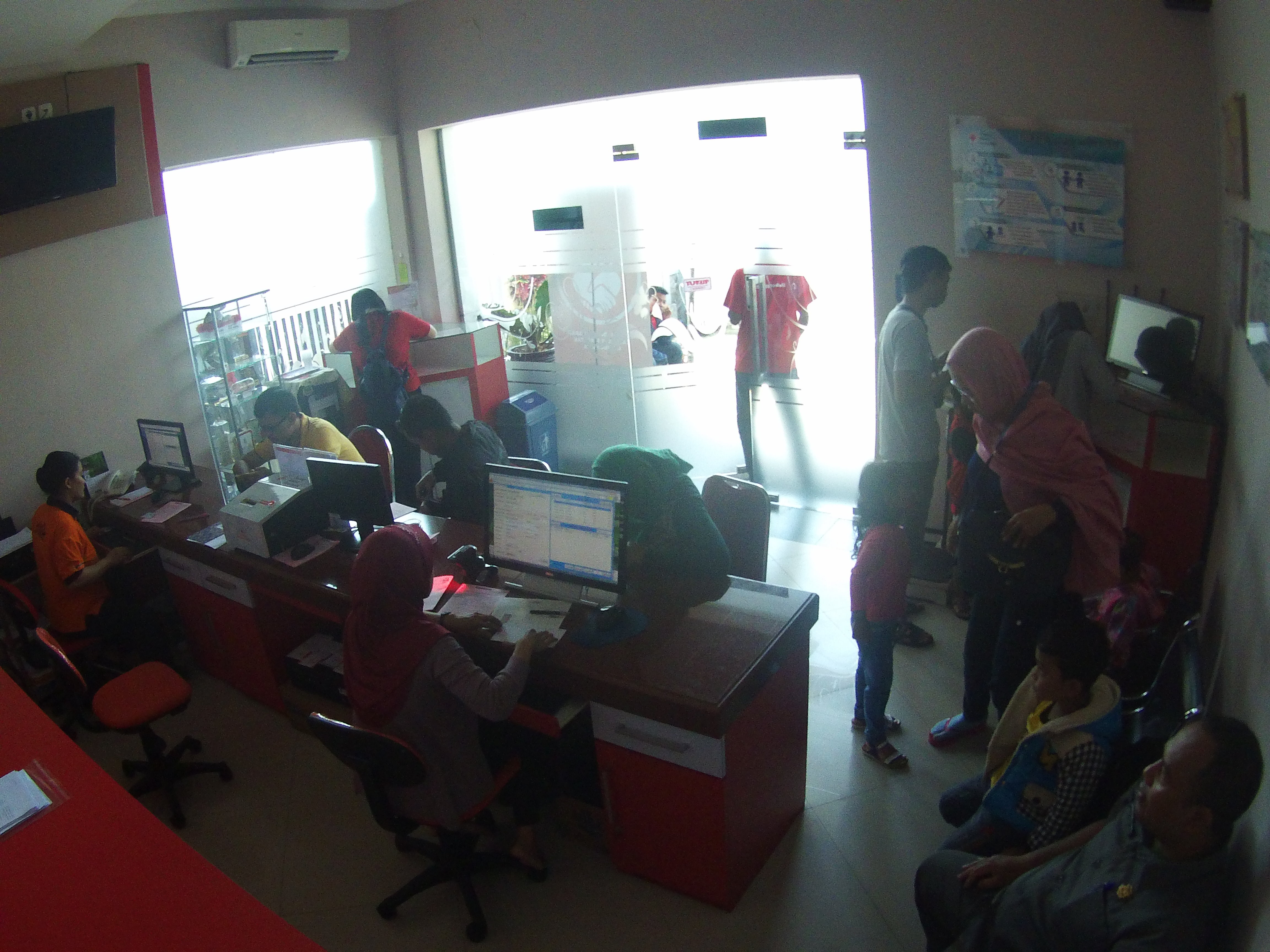 Banyak berdatangan pendonor darah