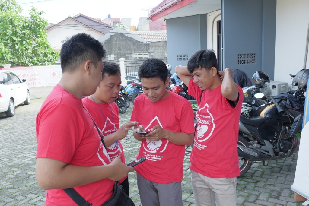 lagi diskusi apaan ya