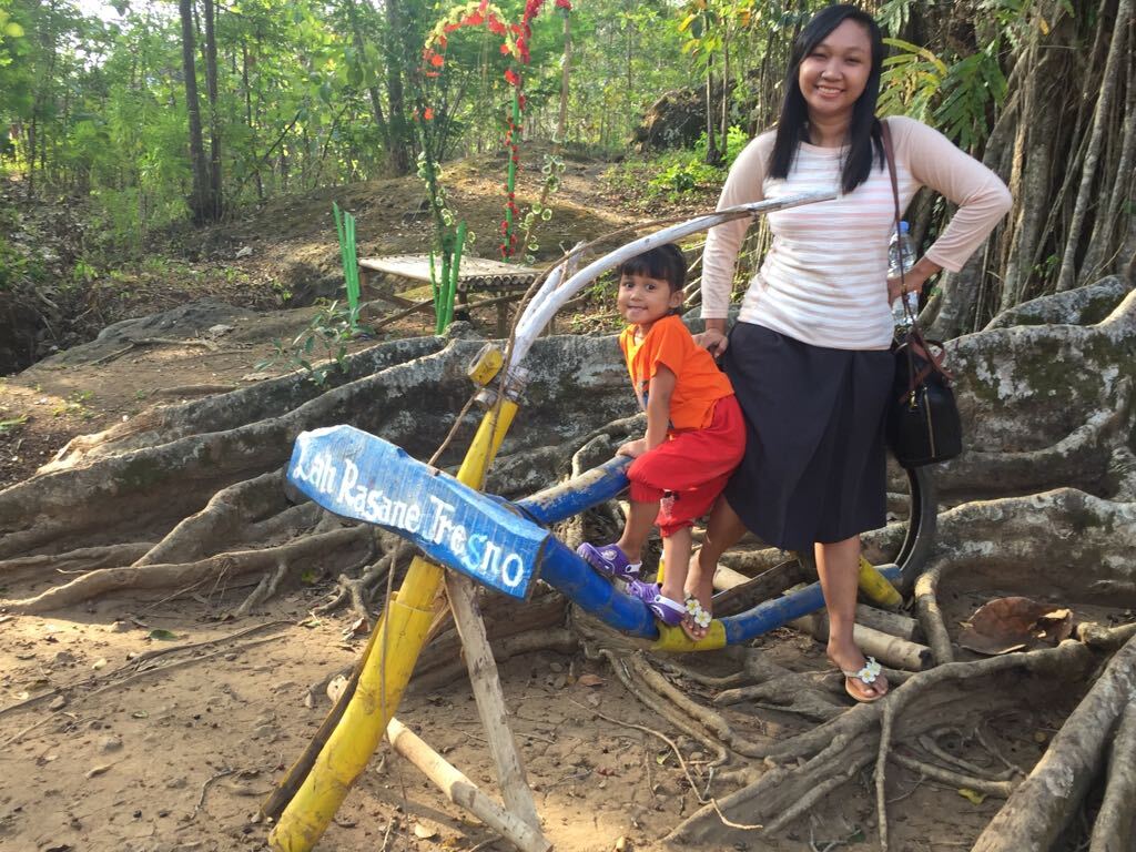 Sepeda bambu