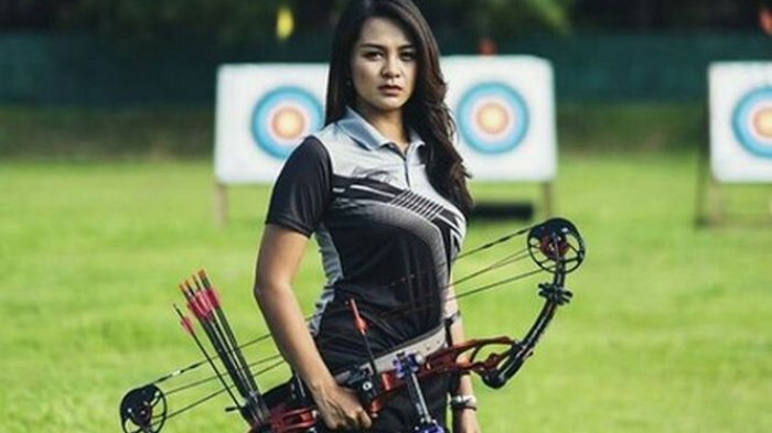 Dellie Threesyadinda, Atlet Panahan Asian Games yang Bikin Penonton Gagal Fokus