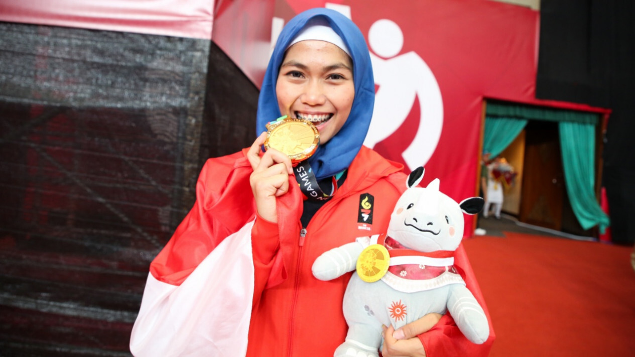 Emas Pertama Bagi Indonesia Dari Defia Rosmaniar