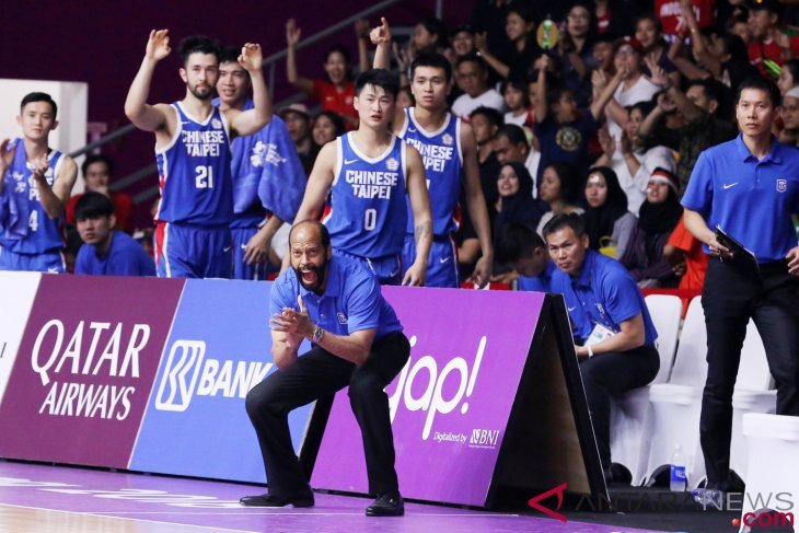 Coach Chinese Taipei Basketball Men memberikan dukungan!