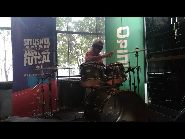 thumb-video