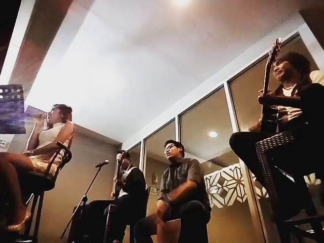 thumb-video